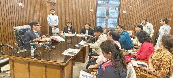 राष्ट्रीय लोक अदालत दिनांक 13.07.2024 को सफल बनाये जाने हेतु  बैंक अधिकारयों के साथ समीक्षा बैठकः