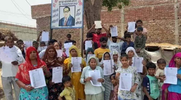 उत्तर प्रदेश: प्रधानमंत्री आवास योजना वाले मकानों को खाली करने का नोटिस,