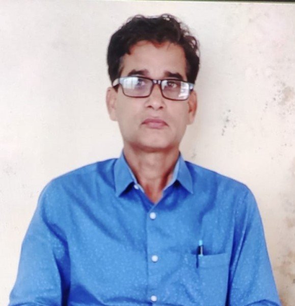 आयुर्वेद के मरीजों को दवा नहीं, धूल मिटटी बालू का चूरन खिलातें!