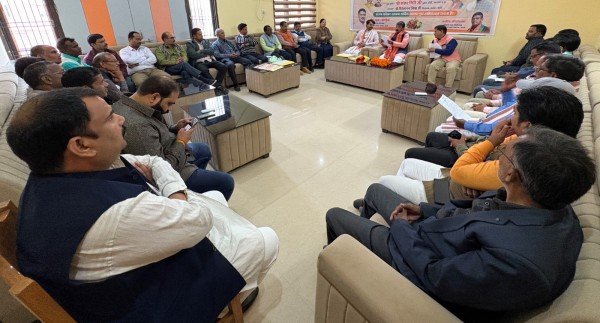 स्नातक’ शिक्षक ‘चुनाव’ विधानसभा चुनाव ‘2027’ का ‘सेमीफाइनल’ःगिरी