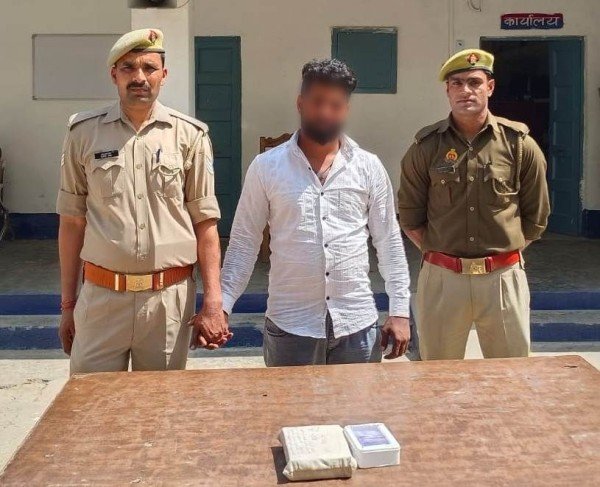 245 ग्राम स्मैक (अंतरराष्ट्रीय कीमत करीब 25-30 लाख रुपये) व 15,000/- रुपये नकद सहित 01 अभियुक्त गिरफ्तार