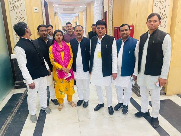 पल्लवी ने सपा को वोट किया