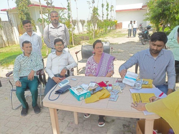 महाविद्यालय में निःशुल्क चिकित्सा कैम्प का आयोजन