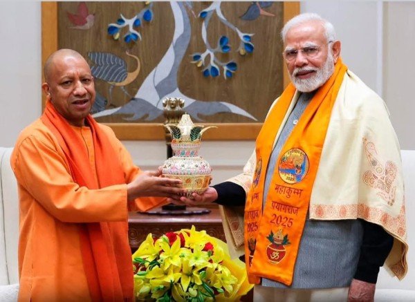 उत्तर प्रदेश के मुख्यमंत्री योगी आदित्यनाथ ने दिल्ली में प्रधानमंत्री नरेंद्र मोदी से मुलाकात की