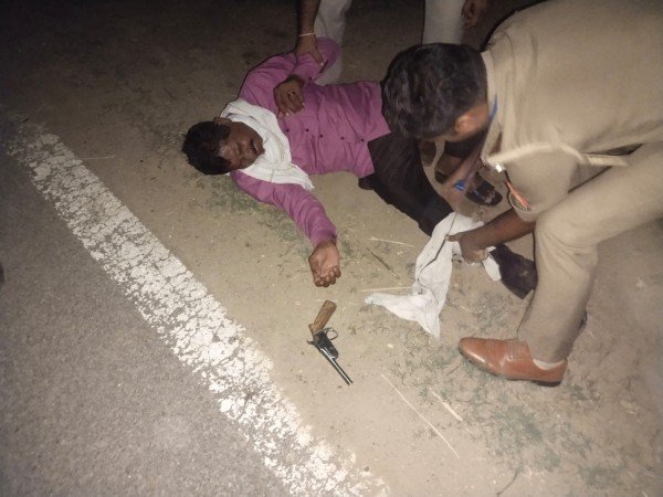 बावरिया गैंग के बदमाश से पुलिस की मुठभेड़