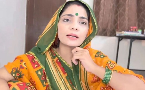 नेहा सिंह राठौड़ के विवादित बयान का मामला