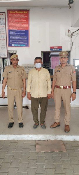 सिम्भावली पुलिस ने अपनी पुत्री की हत्या करने वाले हत्यारोपी पिता को किया गिरफ्तार।