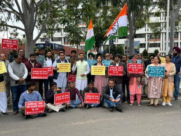 भारतीय स्टेट बैंक भाजपा के भ्रष्टाचार को छुपा रहा है - कांग्रेस