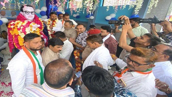 लोकतंत्र को खत्म करने की भाजपा की कोशिश को कामयाब नहीं होने देंगे : मुकेश धनगर