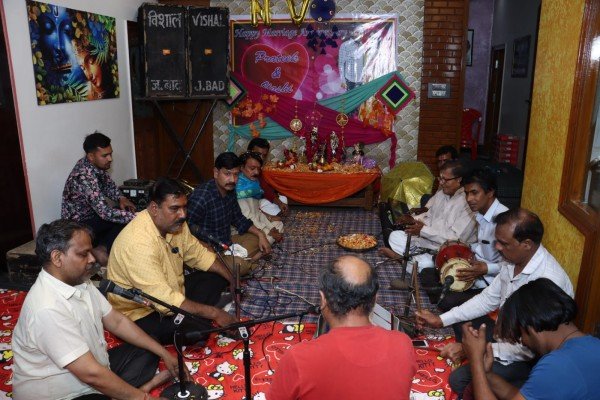 हरि नाम संकीर्तन मंडल द्वारा भजंन संध्या का आयोजन