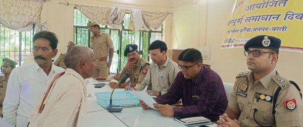 शिकायतों का त्वरित व गुणवत्तापूर्ण निस्तारण करें अधिकारीःडीएम