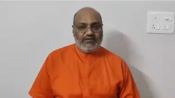 महाकुंभ में आए हिंदुओं को स्वामी यति नरसिंहानंद ने दी नसीहत,