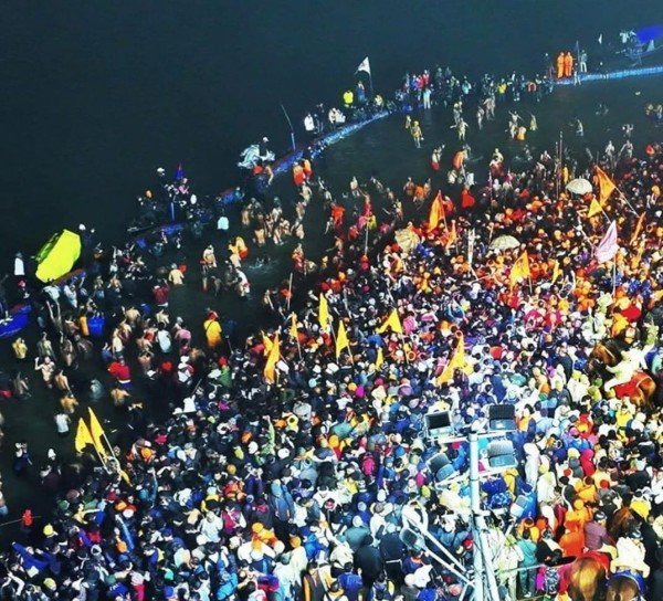 मकर संक्रांति के पावन अवसर पर महाकुंभ 2025 का पहला अमृत स्नान