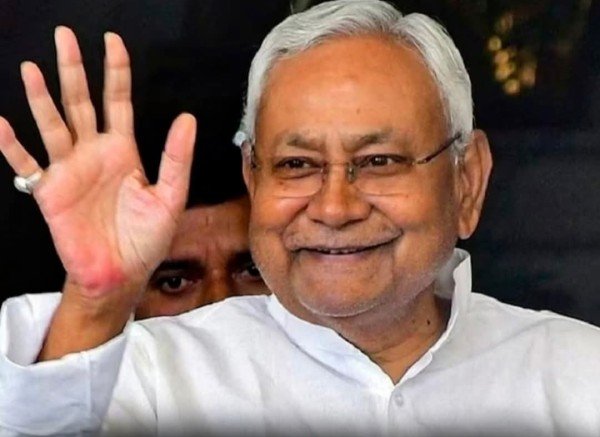 प्रगति यात्रा के दूसरे चरण के तहत शनिवार को गोपालगंज पहुंचे मुख्यमंत्री