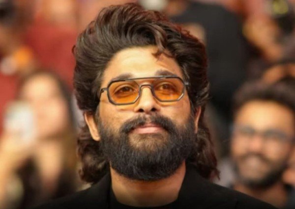 फिल्म 'पुष्पा 2' की स्क्रीनिंग के दौरान संध्या थिएटर में हुई भगदड़