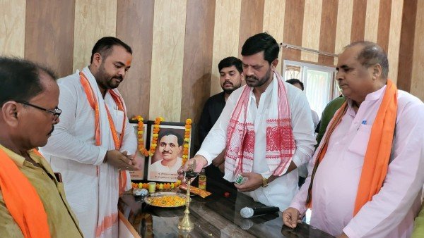 सबका साथ सबका विकास भाजपा में ही संभवःअनिल दूबे