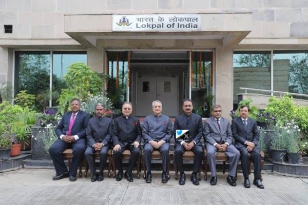 न्यायमूर्ति रितु राज अवस्थी ने भारत के लोकपाल के न्यायिक सदस्य के रूप में शपथ ली,पंकज कुमार और अजय तिर्की ने लोकपाल सदस्य के रूप में शपथ ली.