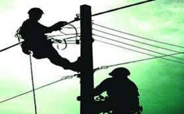 तार चोरी करने वाले दो शातिर गिरफ्तार 4.40 किलो तार व वाहन बरामद!