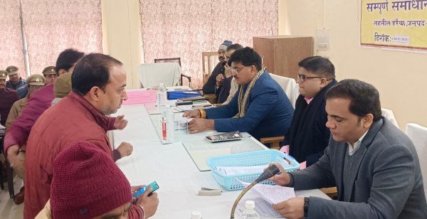 सरकारी कार्यालयों में कोई फरियादी वैसे नहीं आताःडीएम