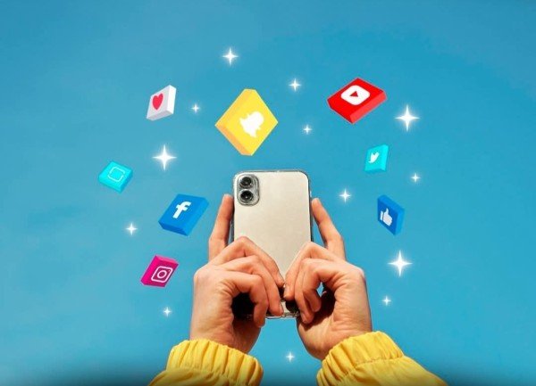 18 साल से कम उम्र के बच्चों को सोशल मीडिया पर अकाउंट बनाने के लिए माता-पिता की अनुमति