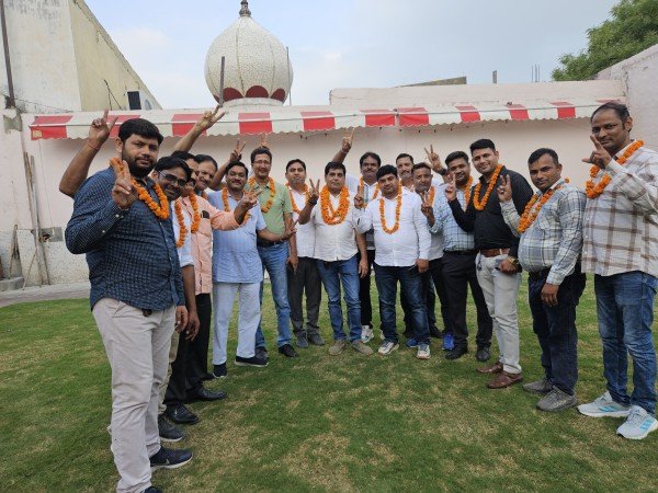 योगेश शर्मा योगी  बने दोबारा जिला अध्यक्ष*